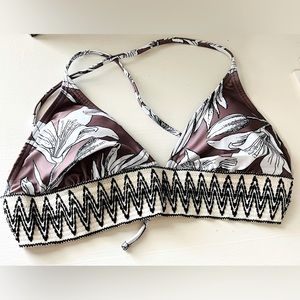 Venus bikini top, NWT